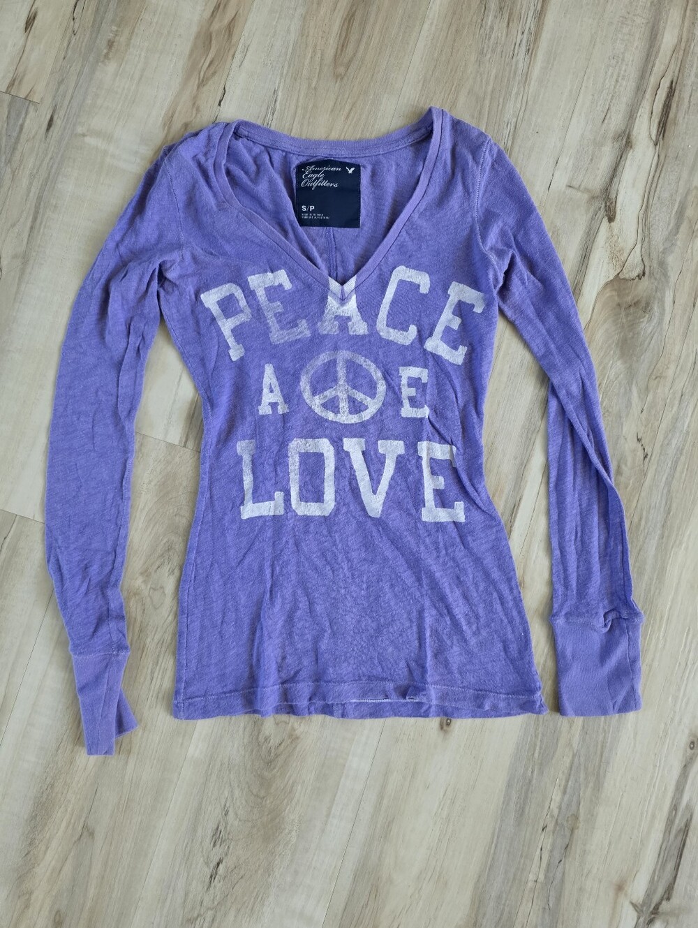 American Eagle Outfitters Purple V Neck Shirt Long Top Sz S Peace Sign Y2K
